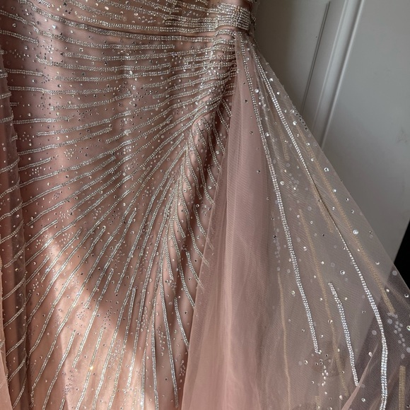 Custom  couture size 14 - Picture 6 of 16